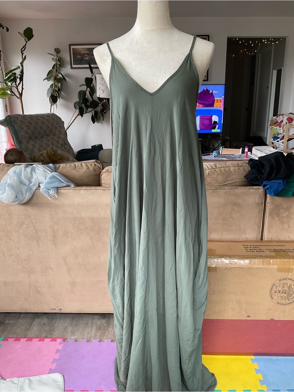 🍃Elan Sage Green Draped Loose Fit Cami Cocoon Maxi Dress Pockets Medium